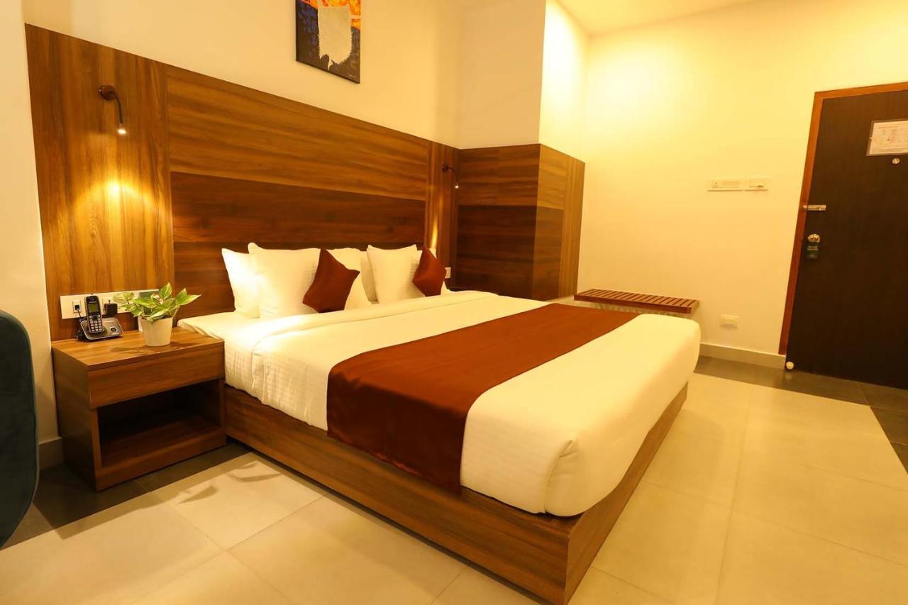 Hotel La Serene Mattannur Mattanur Zewnętrze zdjęcie