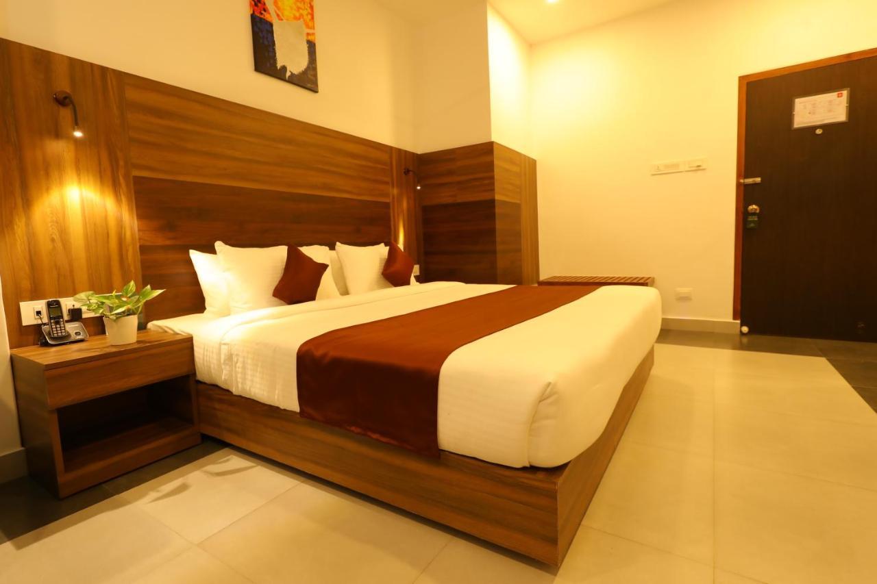 Hotel La Serene Mattannur Mattanur Zewnętrze zdjęcie